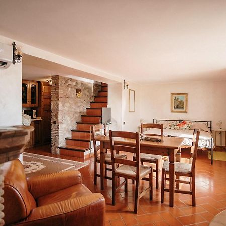 Lago Del Turano - La Taverna Con Cucina Open Space E Free Wi-Fi Ascrea Luaran gambar