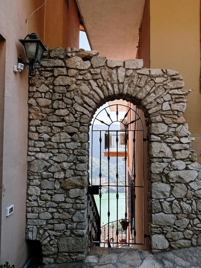 Lago Del Turano - La Taverna Con Cucina Open Space E Free Wi-Fi Ascrea Luaran gambar