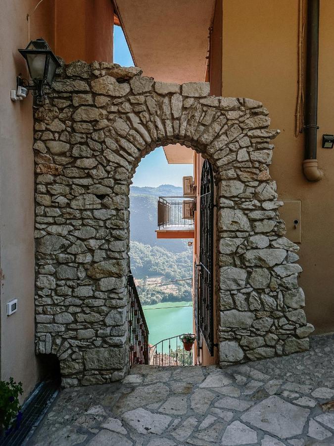 Lago Del Turano - La Taverna Con Cucina Open Space E Free Wi-Fi Ascrea Luaran gambar