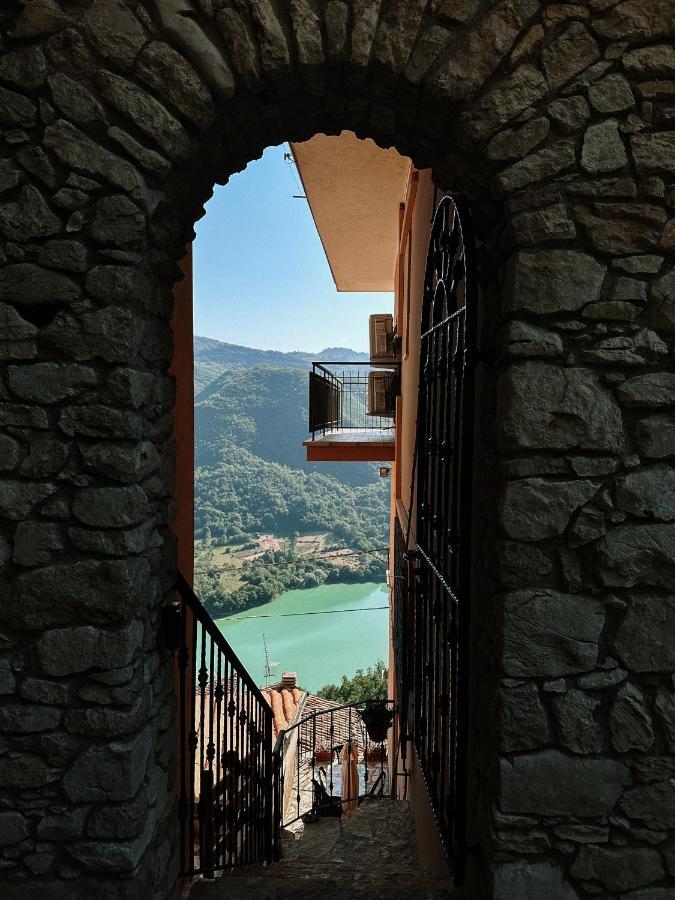 Lago Del Turano - La Taverna Con Cucina Open Space E Free Wi-Fi Ascrea Luaran gambar